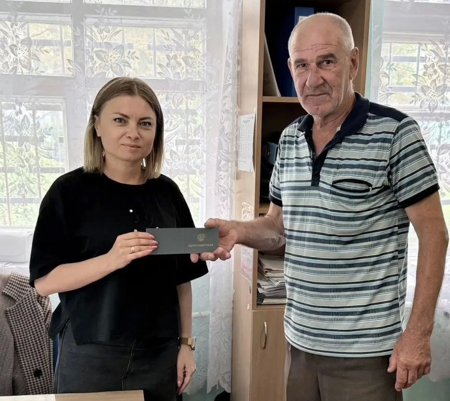 Филиал № 13 ГКУ ЛНР «РЦСЗН» в г. Красный Луч продолжает планомерную работу по оформлению и выдаче удостоверений участникам ликвидации последствий аварии на Чернобыльской АЭС (ЧАЭС) и членам их семей Филиал № 13 ГКУ ЛНР «РЦСЗН» в г. Красный Луч продолжает планомерную работу по оформлению и выдаче удостоверений участникам ликвидации последствий аварии на Чернобыльской АЭС (ЧАЭС) и членам их семей