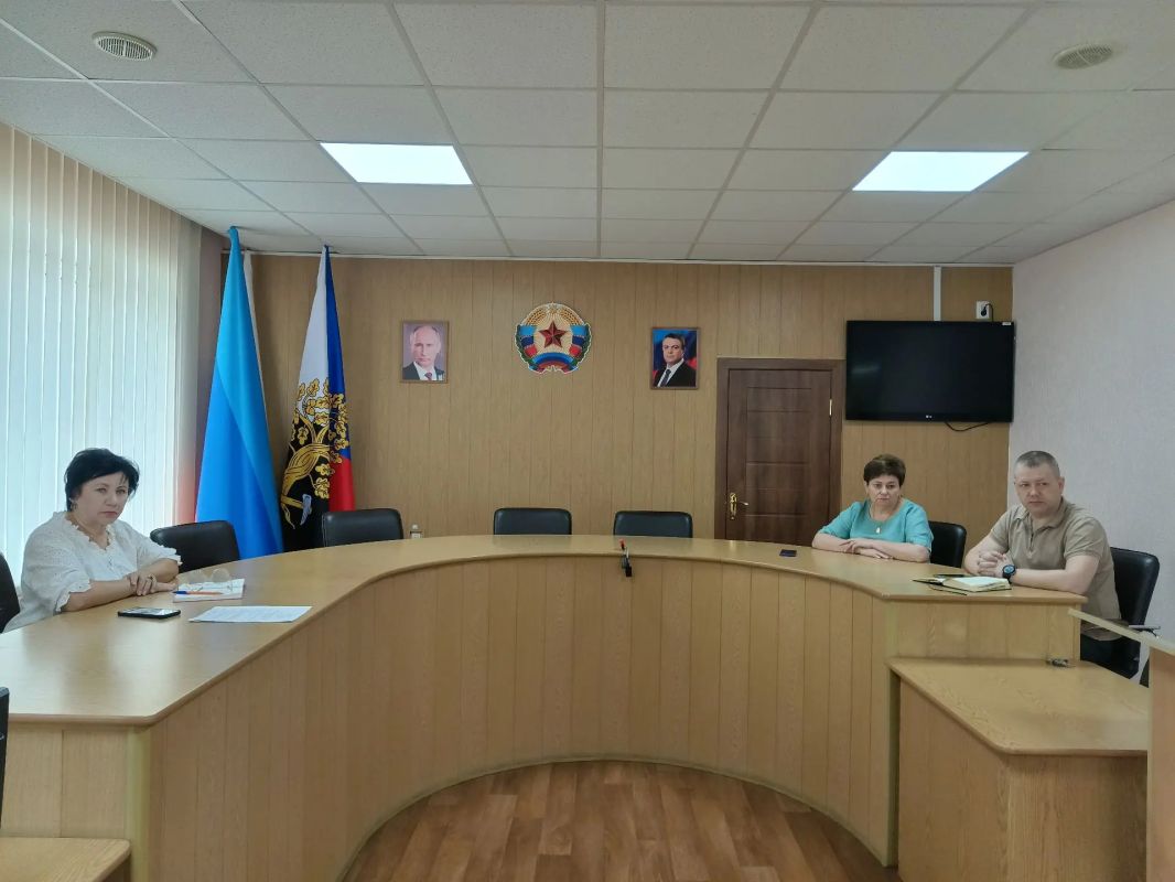 В Администрации города Ровеньки состоялось плановое рабочее совещание В Администрации города Ровеньки состоялось плановое рабочее совещание