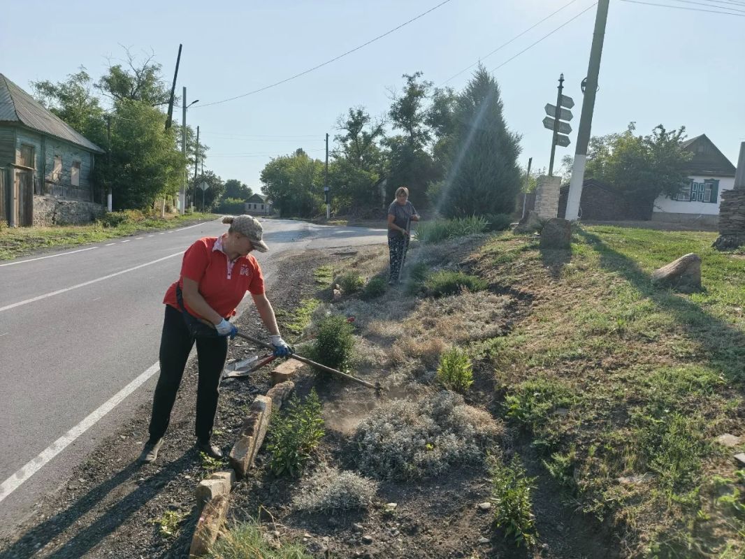 В период с 20 по 24 июля в Городище прошли очередные субботники, в которых приняли участие сотрудники отдела по обеспечению жизнедеятельности пгт Городище, с. Малоивановка, Городищенской средней школы № 23 и Городищенского... В период с 20 по 24 июля в Городище прошли очередные субботники, в которых приняли участие сотрудники отдела по обеспечению жизнедеятельности пгт Городище, с. Малоивановка, Городищенской средней школы № 23 и Городищенского...