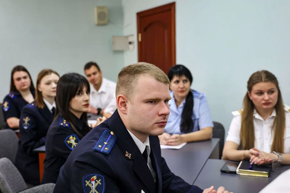 В преддверии Дня сотрудника органов следствия в республиканском МВД наградили отличившихся правоохранителей В преддверии Дня сотрудника органов следствия в республиканском МВД наградили отличившихся правоохранителей
