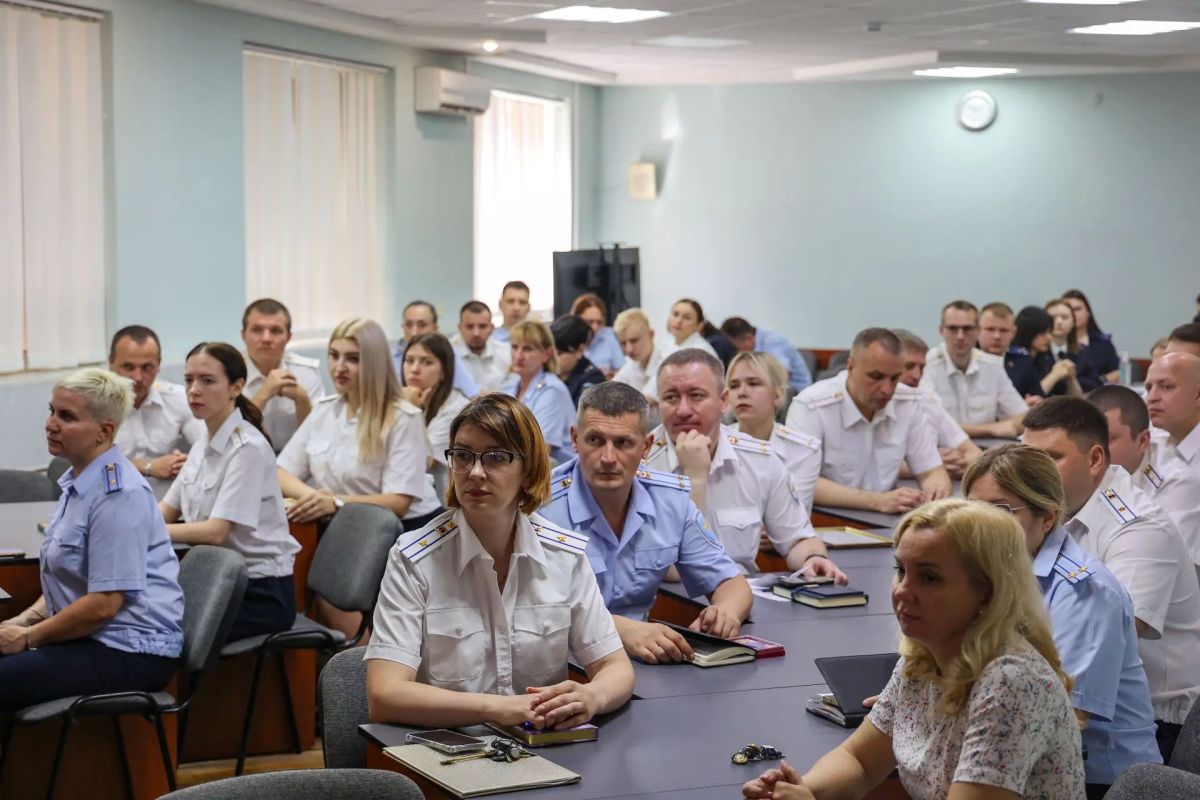 В преддверии Дня сотрудника органов следствия в республиканском МВД наградили отличившихся правоохранителей В преддверии Дня сотрудника органов следствия в республиканском МВД наградили отличившихся правоохранителей