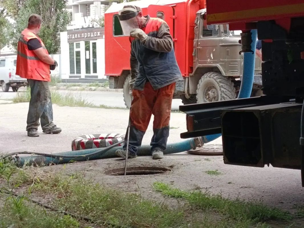 На улице Мадридской появился новый павильон ожидания транспорта На улице Мадридской появился новый павильон ожидания транспорта