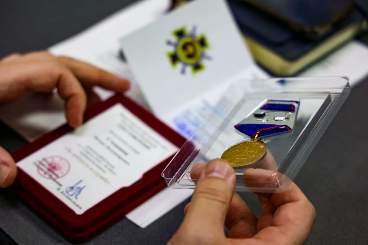 В преддверии Дня сотрудника органов следствия в республиканском МВД наградили отличившихся правоохранителей В преддверии Дня сотрудника органов следствия в республиканском МВД наградили отличившихся правоохранителей