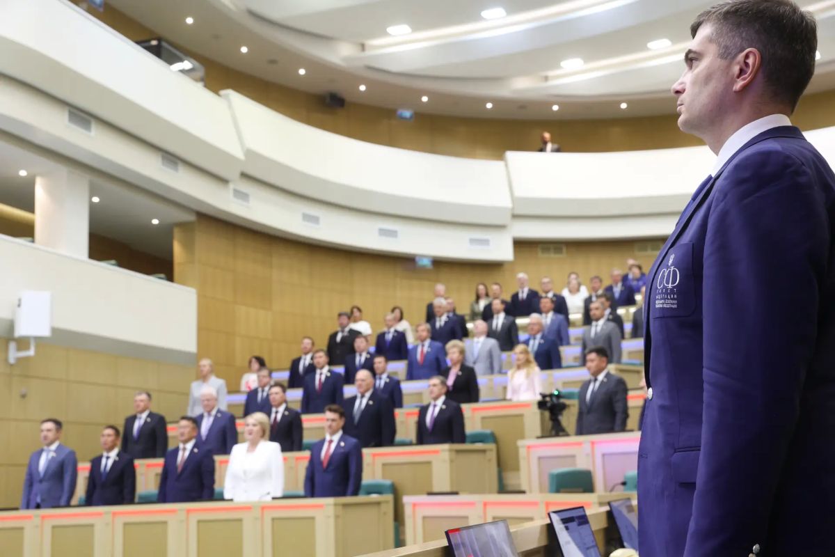Дарья Лантратова: «Парламентарии открыли свой фронт сопротивления, борьбы за Россию, ее безопасность и ее будущее» Дарья Лантратова: «Парламентарии открыли свой фронт сопротивления, борьбы за Россию, ее безопасность и ее будущее»