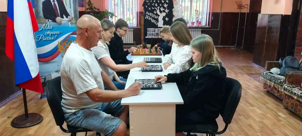 «Сила России»: Шахматные турниры прошли в Новопскове, Свердловске и Ровеньках «Сила России»: Шахматные турниры прошли в Новопскове, Свердловске и Ровеньках