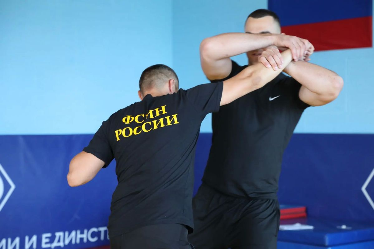 В УФСИН России по ЛНР определили лучшего сотрудника отделов режима и надзора В УФСИН России по ЛНР определили лучшего сотрудника отделов режима и надзора