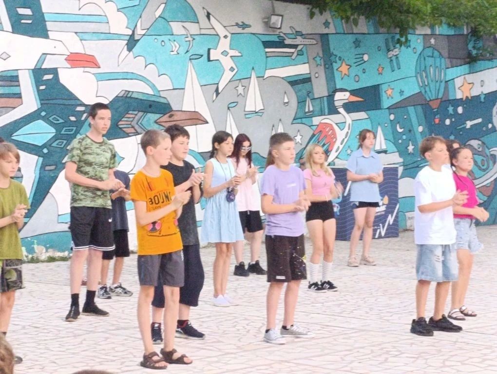 Оздоровление юных ровенчан в ДОЛ "Черноморская зорька" продолжается Оздоровление юных ровенчан в ДОЛ "Черноморская зорька" продолжается