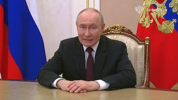 Президент России Владимир Путин поздравил сотрудников органов следствия с профессиональным праздником