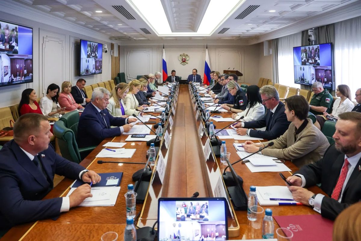 Дарья Лантратова: «Группа незамедлительного законодательного реагирования» Дарья Лантратова: «Группа незамедлительного законодательного реагирования»