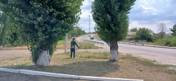 В поселке Изварино провели субботник