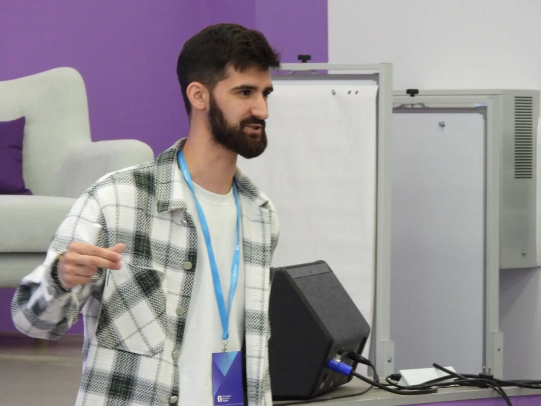 Лекция в молодёжном центре: «Будущее создаётся сегодня Лекция в молодёжном центре: «Будущее создаётся сегодня