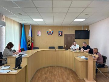 Андрей Рубанцов: Сегодня в Администрации городского округа город Ровеньки состоялось рабочее совещание с представителями Совета депутатов городского округа, посвящённое вопросам развития нашего города как опорного...