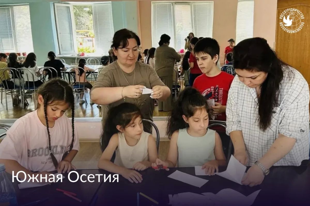 В мире почтили память детей-жертв войны в Донбассе В мире почтили память детей-жертв войны в Донбассе