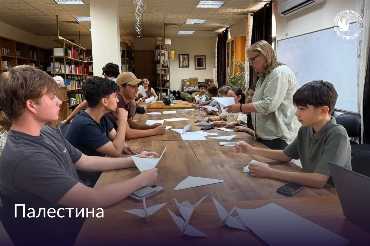 В мире почтили память детей-жертв войны в Донбассе В мире почтили память детей-жертв войны в Донбассе
