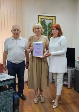 В преддверии профессионального праздника — Дня торговли — председатель Луганской территориальной организации «Профессиональный союз работников города» Гончарова Наталья Васильевна поздравила Первичные профсоюзные организации...