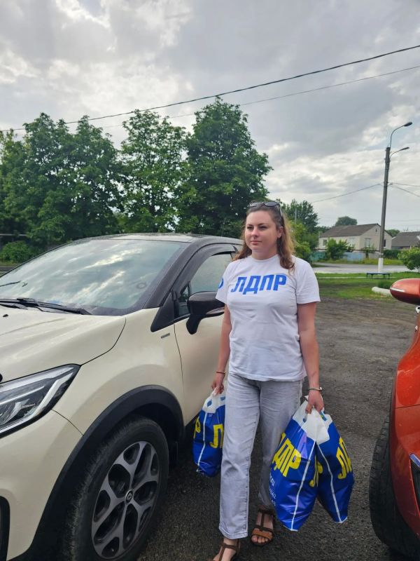 Галина Дуброва: На очередном приёме граждан в с.Валуйское (Станично-Луганский округ) ко мне обратился мужчина с самой тяжелой ношей – он годами ухаживает за прикованной к постели матерью своей жены