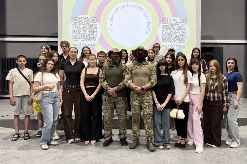 В Свердловском Молодежном центре состоялось важное и крайне актуальное событие – гостями площадки стали инструкторы по тактической медицине из войсковой части 40054 В Свердловском Молодежном центре состоялось важное и крайне актуальное событие – гостями площадки стали инструкторы по тактической медицине из войсковой части 40054