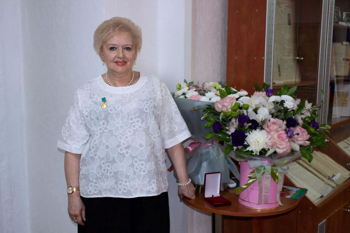 Сотрудник Архивной службы ЛНР отмечен нагрудным знаком «Почетный архивист» Сотрудник Архивной службы ЛНР отмечен нагрудным знаком «Почетный архивист»