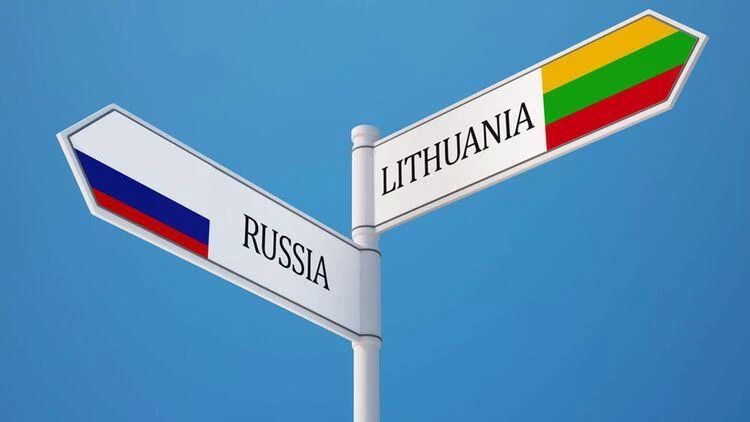 Как «картонная сверхдержава» Литва невольно помогает России