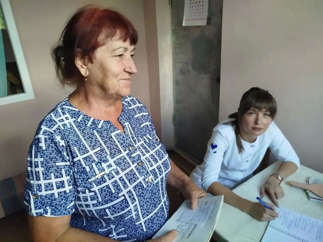 Специалисты Новоайдарской ЦРБ провели выездной прием жителей с.Гречишкино Специалисты Новоайдарской ЦРБ провели выездной прием жителей с.Гречишкино