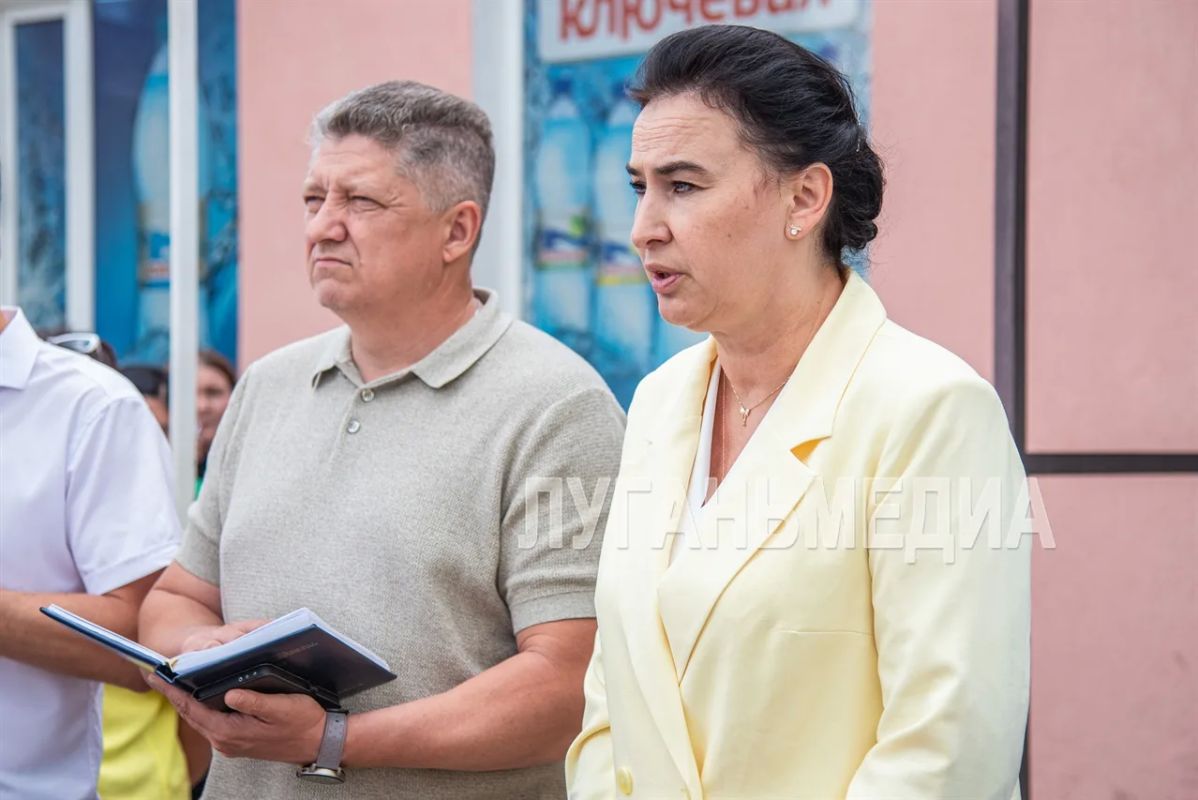 Представители Администрации города Луганска встретились с жителями поселка Вольный в рамках проекта «Муниципальный диалог Представители Администрации города Луганска встретились с жителями поселка Вольный в рамках проекта «Муниципальный диалог