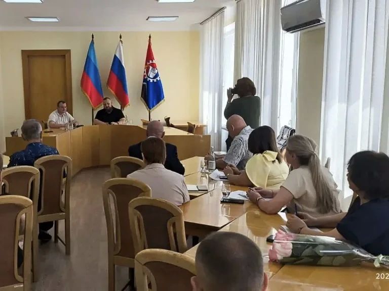 Иван Санаев: В Стаханове провёл несколько встреч Иван Санаев: В Стаханове провёл несколько встреч