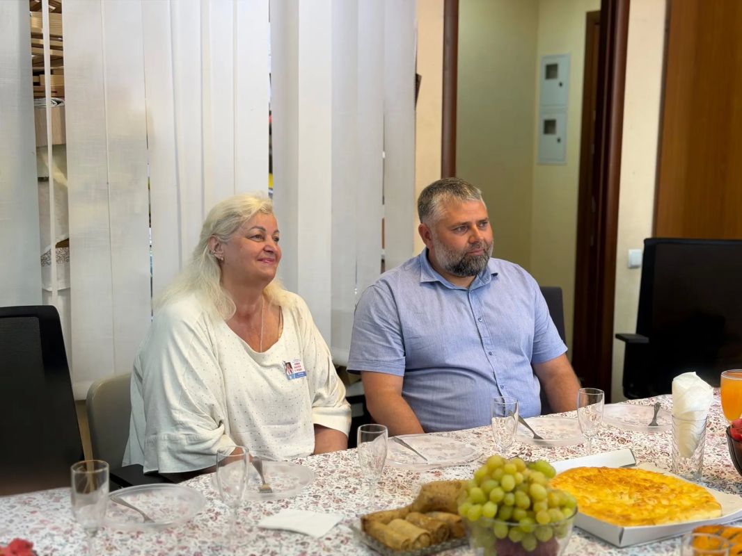 Максим Масленников обсудил инициативы и дальнейшие планы с лидерами организации «Будущее Донбасса» Максим Масленников обсудил инициативы и дальнейшие планы с лидерами организации «Будущее Донбасса»
