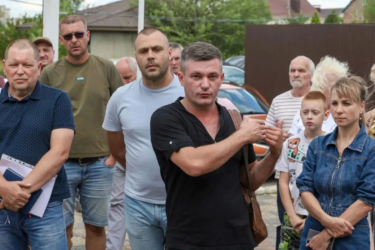 Денис Колесников обсудил актуальные вопросы инфраструктуры с жителями поселка Вольный Денис Колесников обсудил актуальные вопросы инфраструктуры с жителями поселка Вольный