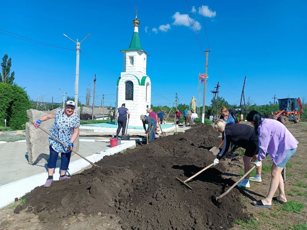 В Городище прошел субботник на территории реализуемого инициативного проекта В Городище прошел субботник на территории реализуемого инициативного проекта