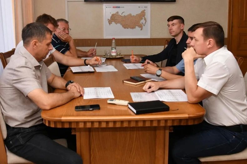 ВрИП Главы округа ЛНР Игорь Ковальчук обсудил с представителями Красноярского края ход восстановления 36 объектов СИП ВрИП Главы округа ЛНР Игорь Ковальчук обсудил с представителями Красноярского края ход восстановления 36 объектов СИП