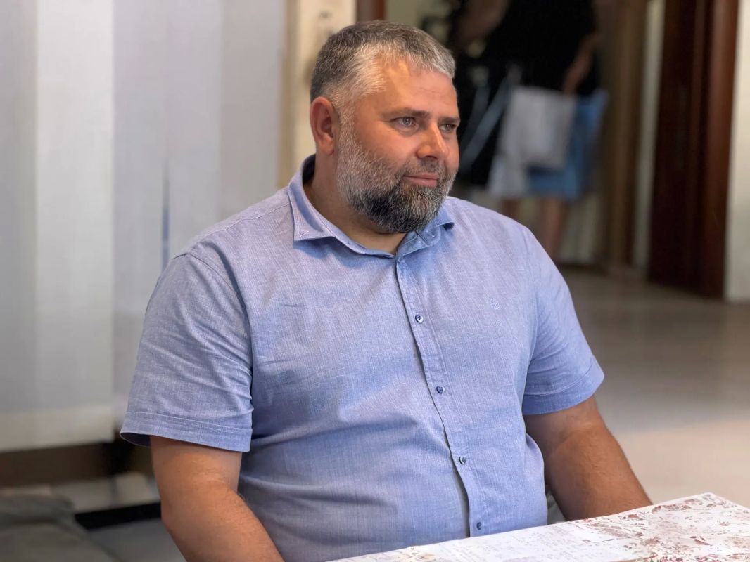 Максим Масленников обсудил инициативы и дальнейшие планы с лидерами организации «Будущее Донбасса» Максим Масленников обсудил инициативы и дальнейшие планы с лидерами организации «Будущее Донбасса»