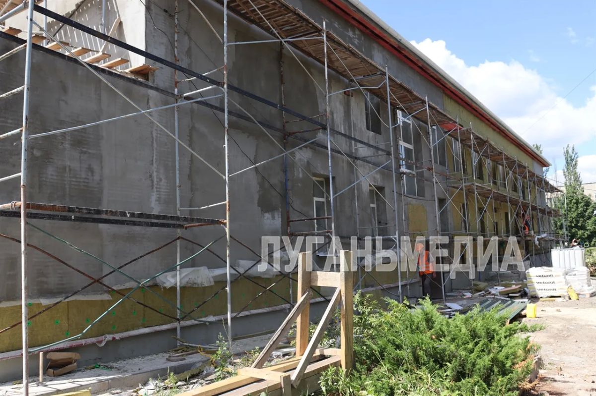 В Свердловске регион-шеф Красноярский край продолжает капитальный ремонт в детском саду № 3 «Аленка» В Свердловске регион-шеф Красноярский край продолжает капитальный ремонт в детском саду № 3 «Аленка»