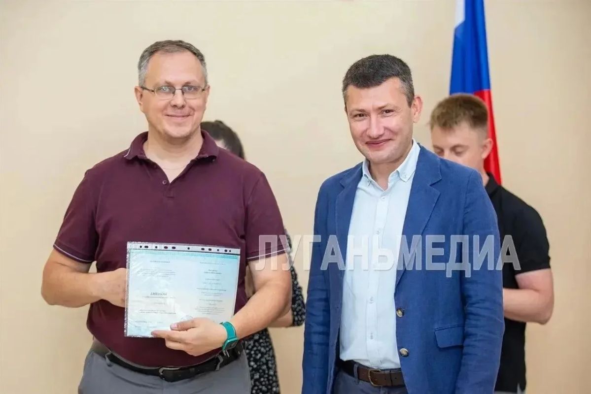 Педагог Краснолучской гимназии № 1 повысил квалификацию в области робототехники