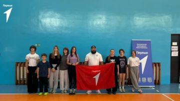 Зарядка с Чемпионом. В Беловодске в преддверии Дня физкультурника провели зарядку с самым сильным человеком мира Леоном Мирошником! Леон Мирошник — обладатель 15 рекордов России по силовому экстриму и кубка мира по World...