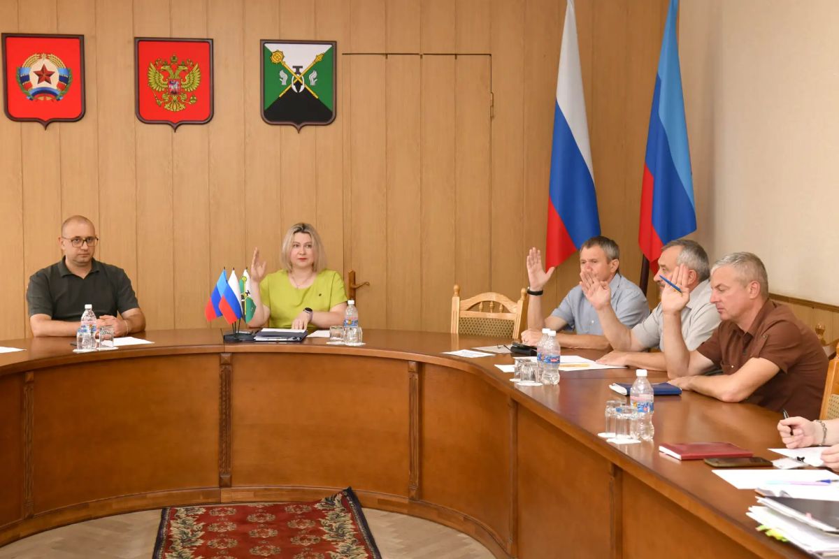 Состоялось 48 заседание Совета депутатов Свердловского муниципального округа ЛНР Состоялось 48 заседание Совета депутатов Свердловского муниципального округа ЛНР