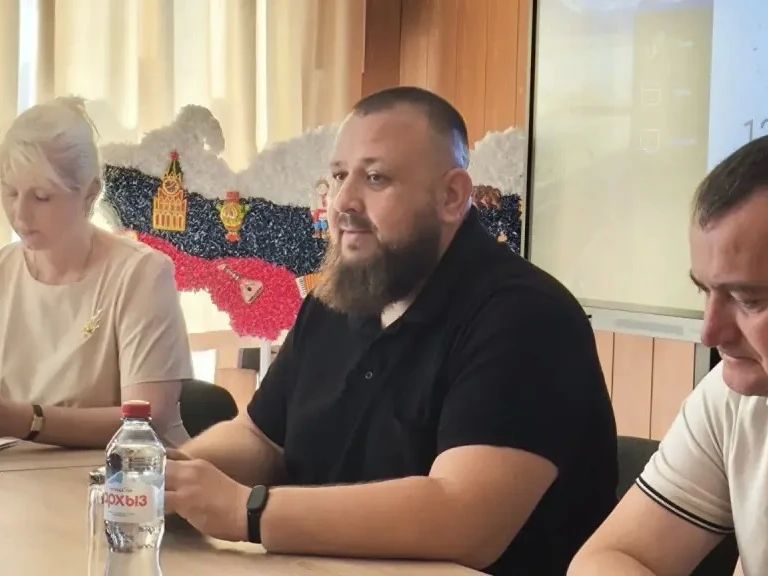 Иван Санаев: В Стаханове провёл несколько встреч Иван Санаев: В Стаханове провёл несколько встреч