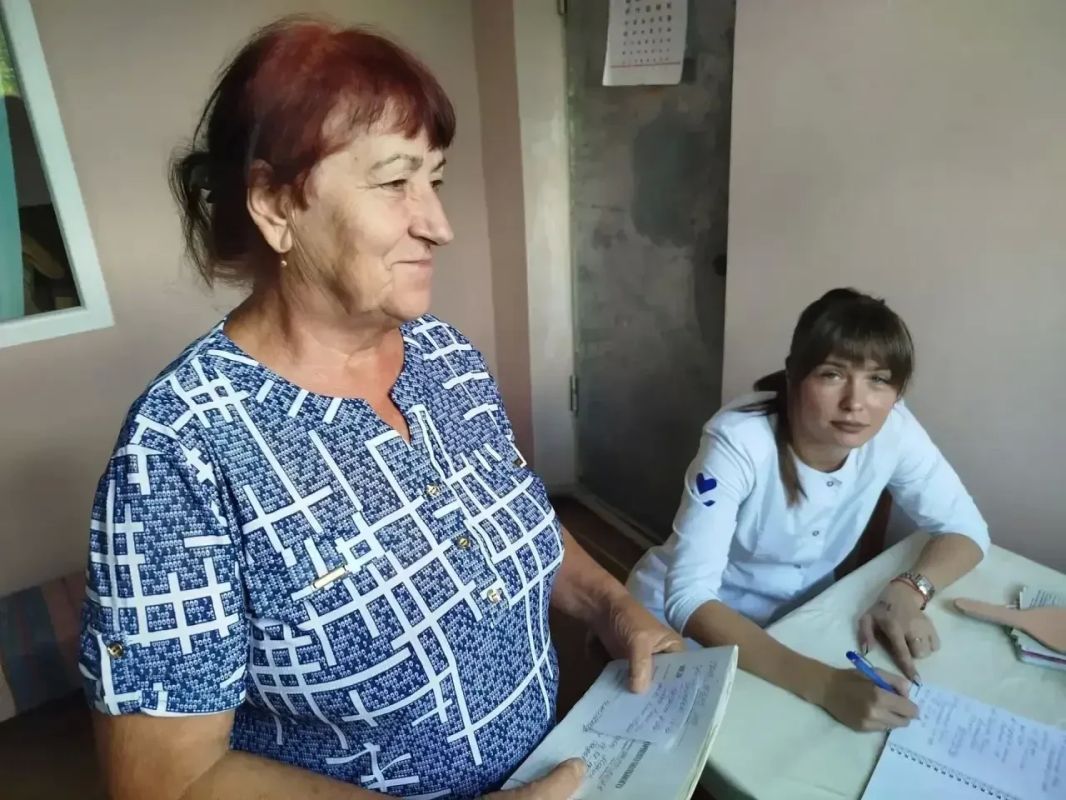 Специалисты Новоайдарской ЦРБ провели выездной прием жителей с.Гречишкино Специалисты Новоайдарской ЦРБ провели выездной прием жителей с.Гречишкино