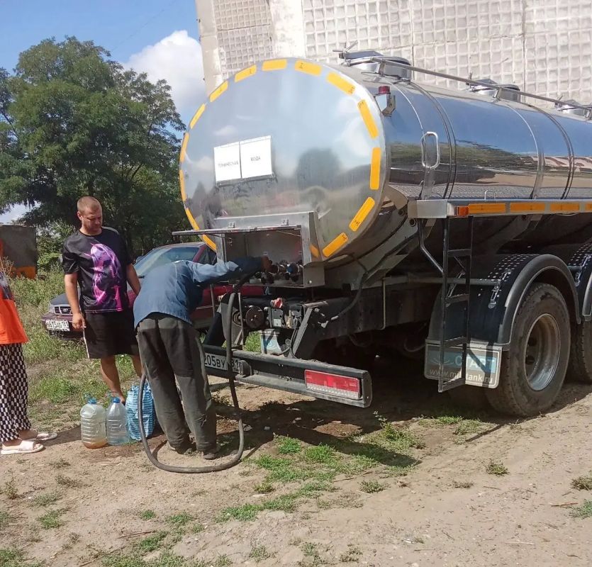 В Алчевске организован подвоз воды в микрорайоны города В Алчевске организован подвоз воды в микрорайоны города