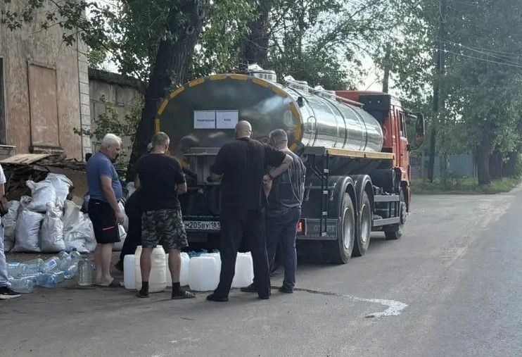 Коммунальными службами проведены работы на территории города Коммунальными службами проведены работы на территории города