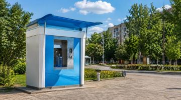 Роспотребнадзор ЛНР проверяет качество воды из водоматов после жалоб жителей