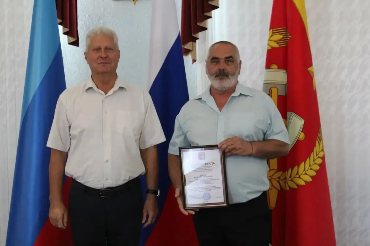 Сегодня поздравил с наступающим Днем железнодорожника тех, кто посвятил свою жизнь стальной магистрали Сегодня поздравил с наступающим Днем железнодорожника тех, кто посвятил свою жизнь стальной магистрали
