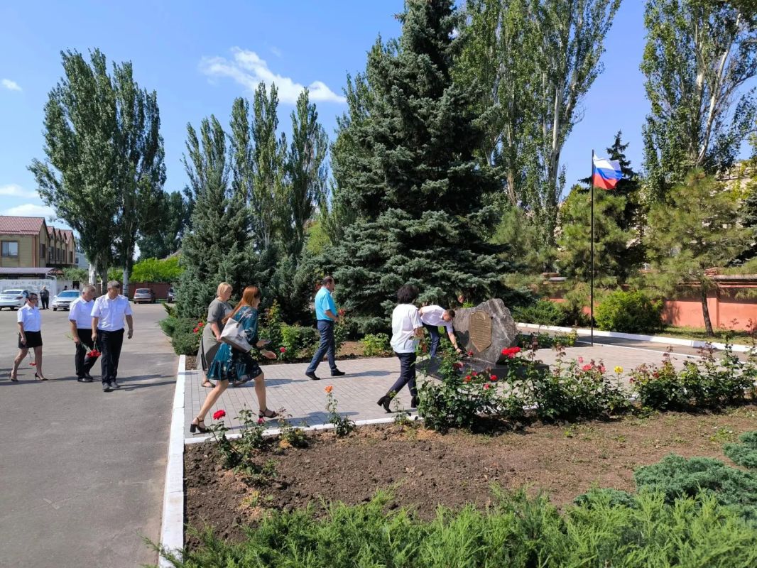 В Луганском филиале ФГУП «ЖДН» прошли праздничные мероприятия, посвященные Дню железнодорожника В Луганском филиале ФГУП «ЖДН» прошли праздничные мероприятия, посвященные Дню железнодорожника