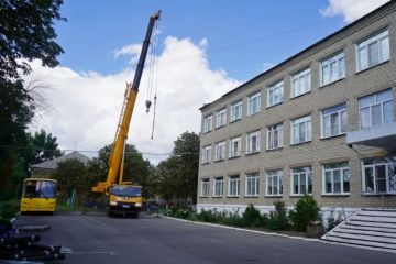 Администрация продолжает проводить работы по ликвидации последствий непогоды, обрушившейся на округа на прошлых выходных