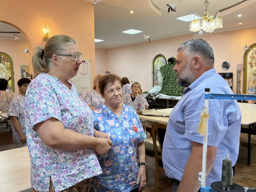 Максим Масленников: Труд женщин из волонтерского отряда «Сердце матери» — это подвиг, приближающий победу Максим Масленников: Труд женщин из волонтерского отряда «Сердце матери» — это подвиг, приближающий победу