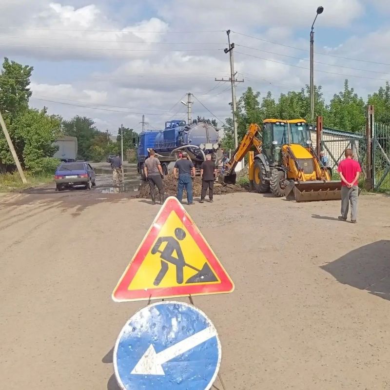 Владимир Чернев: Жители одного из многоквартирных домов по улице 1 Мая в городе Старобельск обратились ко мне с вопросом об отсутствии водоснабжения Владимир Чернев: Жители одного из многоквартирных домов по улице 1 Мая в городе Старобельск обратились ко мне с вопросом об отсутствии водоснабжения