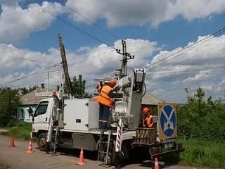 Специалисты «Луганскгорсвета» полностью устранили обрывы линий наружного освещения, вызванные непогодой