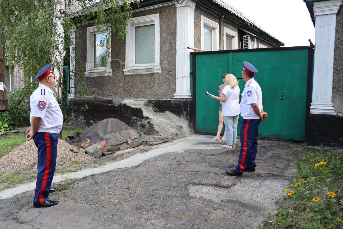 Профилактический рейд народных дружинников по соблюдению правил благоустройства на территории прошел в пгт Профилактический рейд народных дружинников по соблюдению правил благоустройства на территории прошел в пгт
