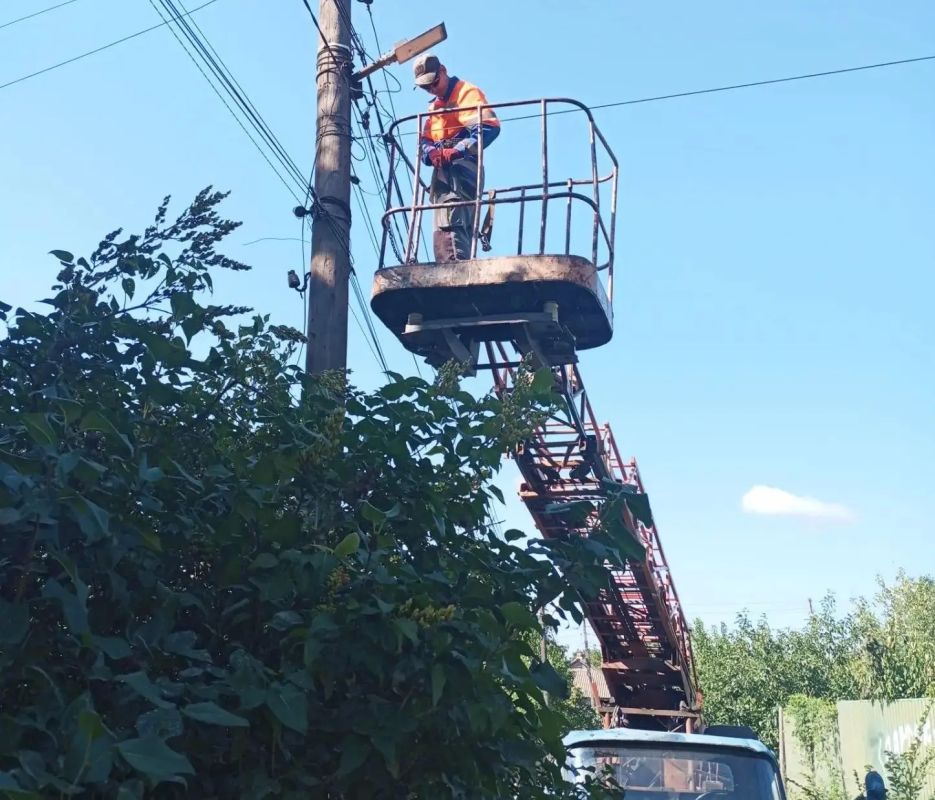 Коммунальными службами проведены работы на территории города Коммунальными службами проведены работы на территории города