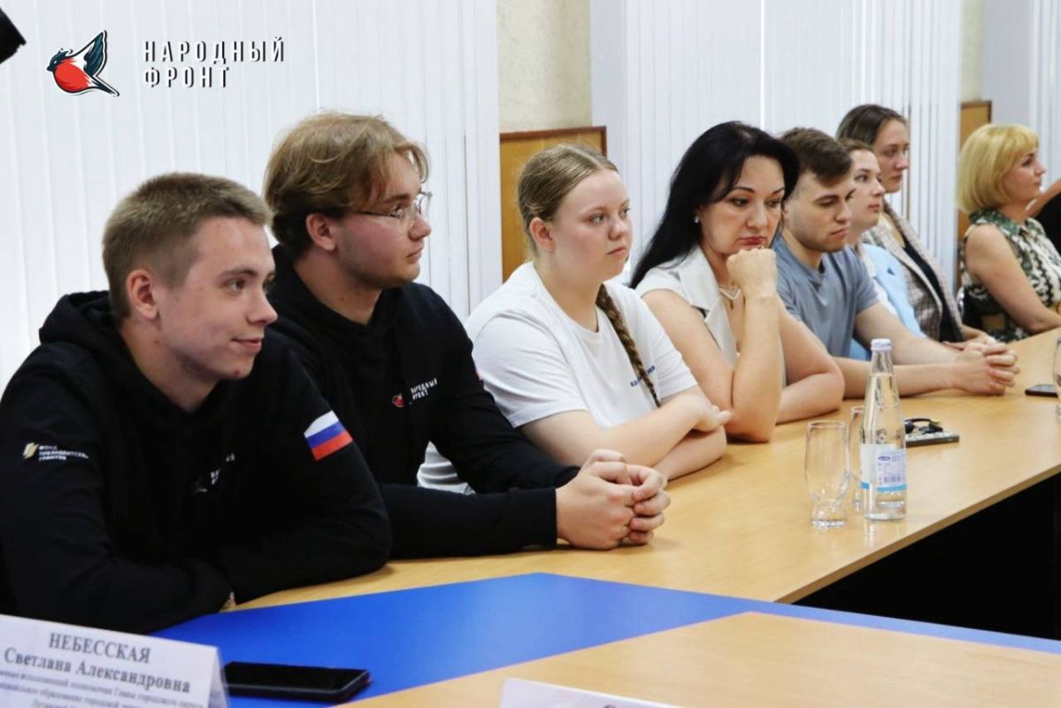 Депутат Иван Санаев посетил Стаханов с рабочим визитом Депутат Иван Санаев посетил Стаханов с рабочим визитом