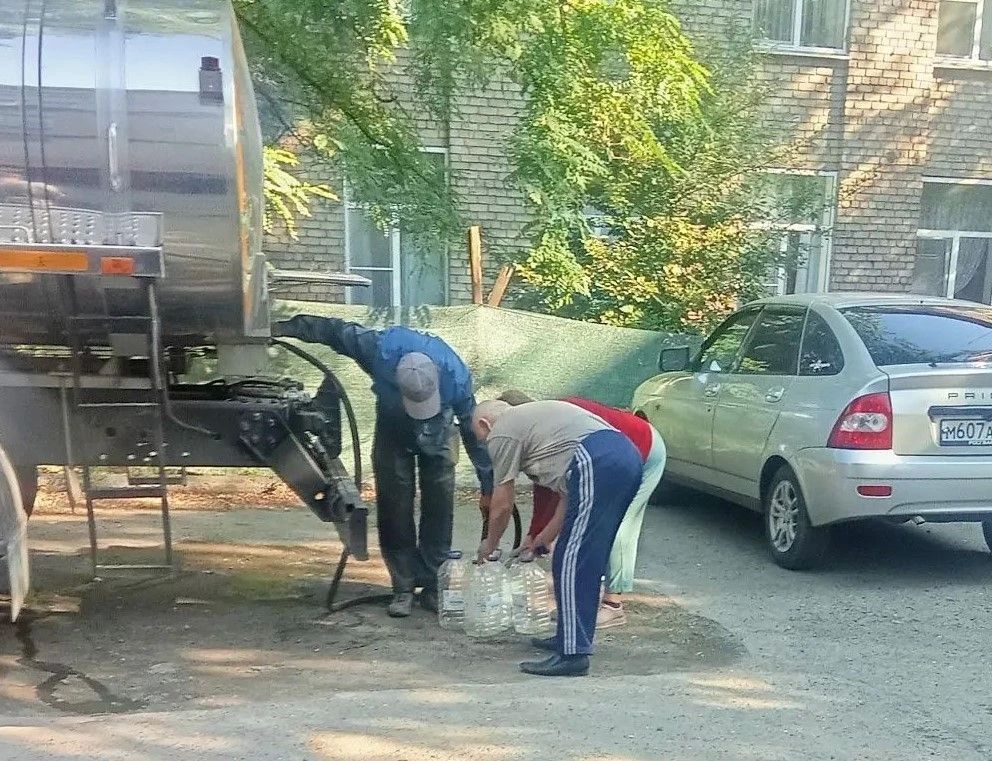 Коммунальными службами проведены работы на территории города Коммунальными службами проведены работы на территории города